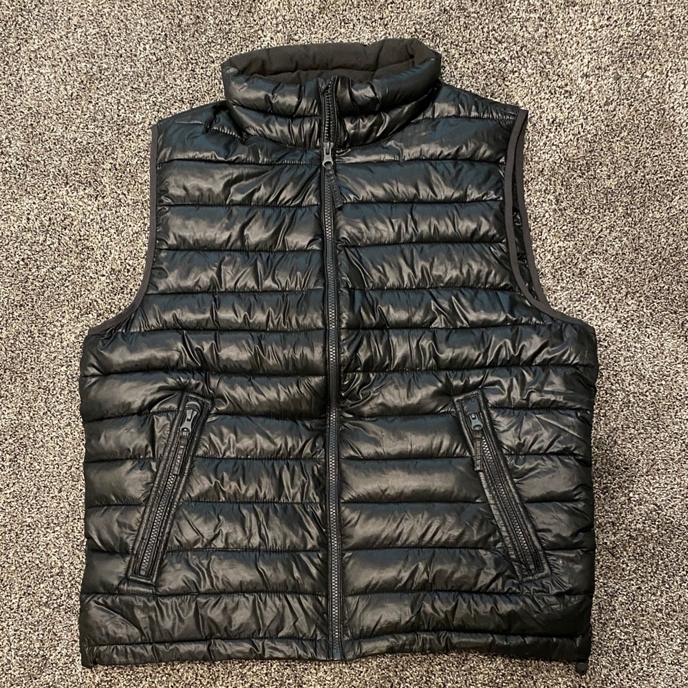 American Eagle Outfitters Black Puffer Vest
